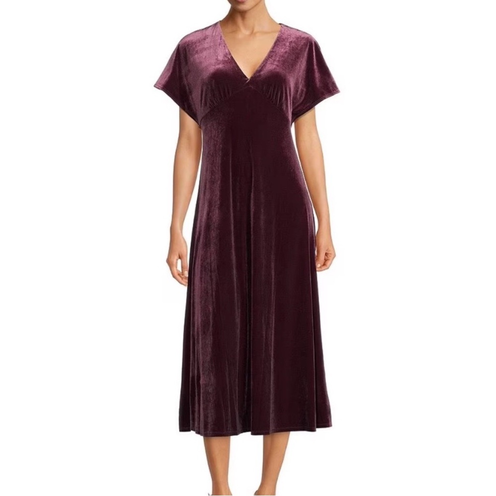 🎀 5 for $25! 🛍️ Taylor Women’s Velvet Maxi Dress in Deep Purple